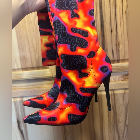 Thigh high heel boots - Picture 2 of 4